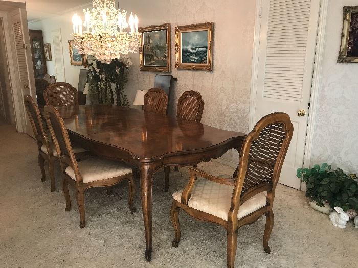 Henredon dining room table and chairs