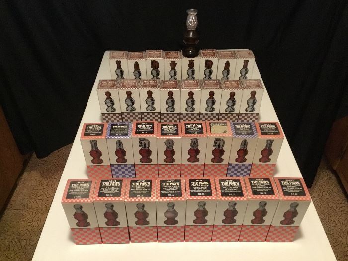 Complete Avon Chess Set (with extra King) - no board