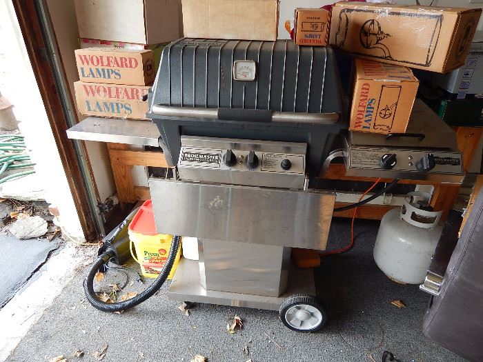 Broilmaster Gas Grill w/Side Burners