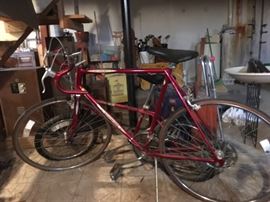 This is the men's Varsity Schwinn.