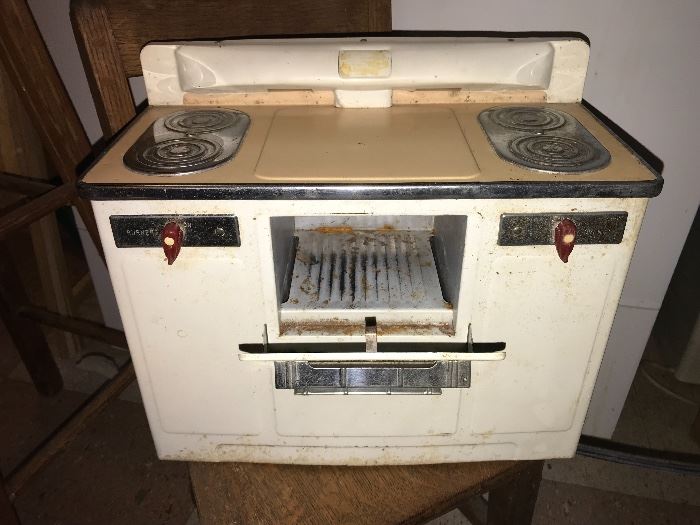 Vintage electric toy oven