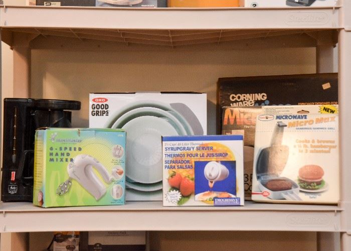 Kitchenware, Hand Mixer, Oxo Mixing Bowls, Microwave Oven Accessories, Etc.