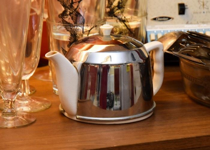 English China Teapot with Chrome Insulated Cover