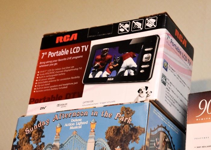 RCA 7" Portable LCD TV
