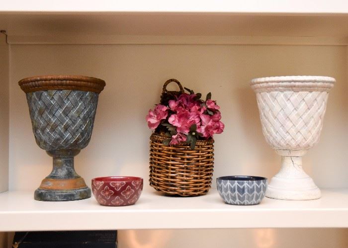 Home Decor - Planter Urns, Bowls, Basket Wall Pocket