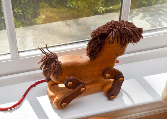 Children's Wooden Horse Pull Toy