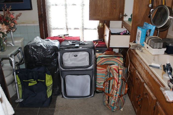 luggage, hair curlers, blowers, towels++