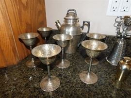 Aluminum dry martini set