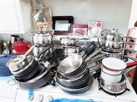more new Kitchen pots and pans
