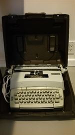Coronamatic electric typewriter with case