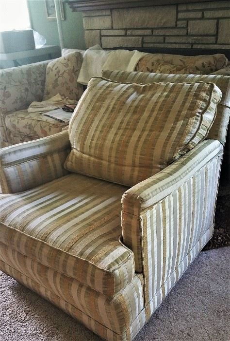 retro gold and green striped chair - cushy and comfy if you are short like me!