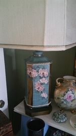 extremely nice hand painted lamp