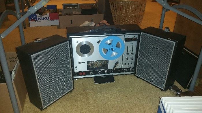 Sony reel-to-reel with speakers...seems to be missing some parts
