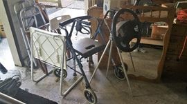 we are not sure what the steering wheel on the tripod is for