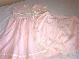 Vintage ladies pajamas 