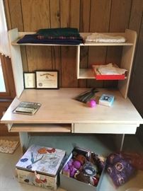 Office desk, 55"H x 4'W ; yarn