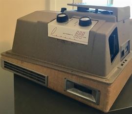 Revere P-888 Automatic Slide Projector