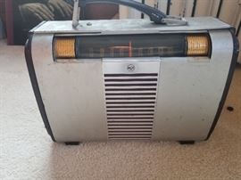Vintage RCA Radio Globe Trotter Portable. Model 66BX Serial No. B 12120.