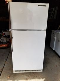 General Electric No Frost fridge