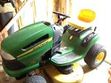 John Deere Riding Lawnmower