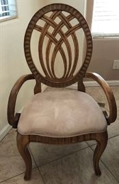 Beautiful Dining Table w 2 Leaves, 6 Side Chairs 2 Arm Chairs