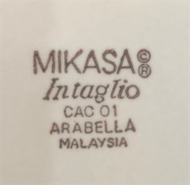 Mikasa Intaglio Arabella Dinnerware