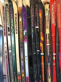 Skis, skis and more skis... Think outside the box...Just because you may not ski doesn't mean these couldn't be turned into a great work of art! Bench, Fencing, Use your imagination...