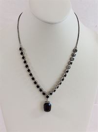 Elegant black stones in silver mounts necklace