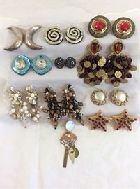 Ten pairs of costume jewelry earrings and one spare
