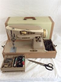 Singer Rocketeer Model 500A Sewing Machine with case