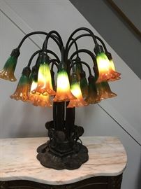 Lighted vintage Tiffany Style lamp, beautiful