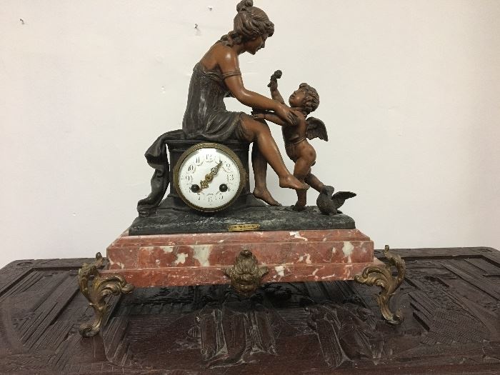 Par Ferville Suan mantle clock, veined marble, good working order