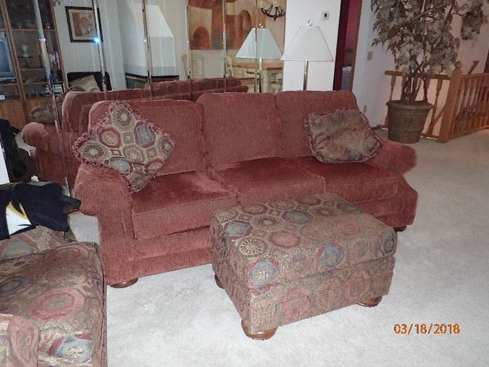 SOFA WITH MATCHING PILLOWS / OTTOMAN AND OVER STUFFED CHAIR IN VERY GOOD CONDITION