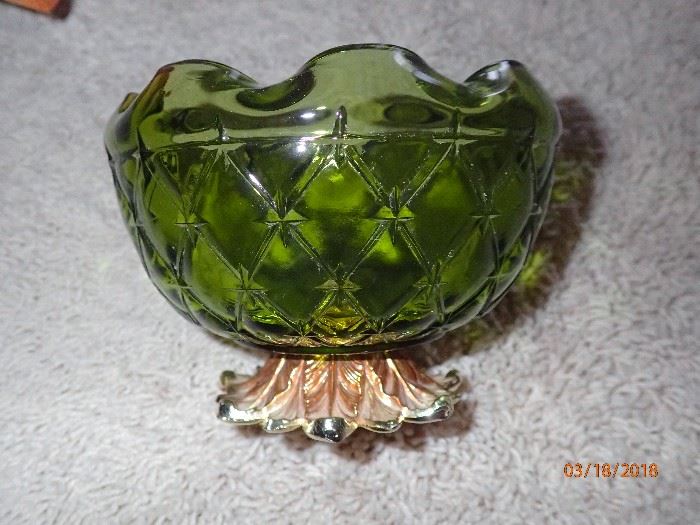 GREEN BOWL WITH GOLD BASE
