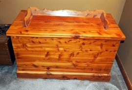 Cedar Chest With Seat Rail, 24"H x 37.5"W x 18.5"D