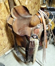 Henderson Custom Saddlery 17" Roping Saddle, Saddle Blanket, Professional Choice Horn Bag And Western Bridle