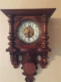 Incredible German "Kienzle" Wall Clock in Walnut, works !!!