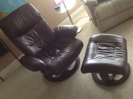 Chair / Ottoman set $ 160.00