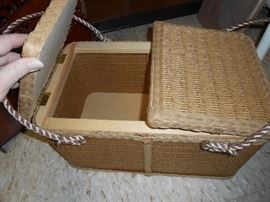 Mint picnic basket