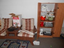 Redwood 2 seater - cabinet with kitchen items