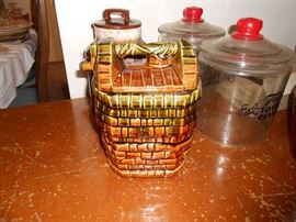 McCoy USA Wishing well cookie jar