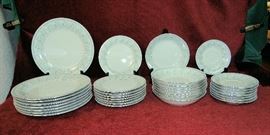 China- service for 8