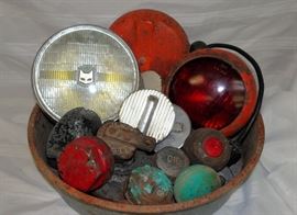 Vintage car oil & radiator caps, lights, horn, retractable cord & oil pan