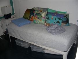 Day bed