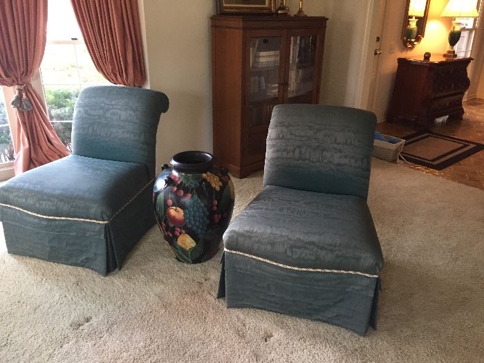Side parsons chairs, large pottery vase