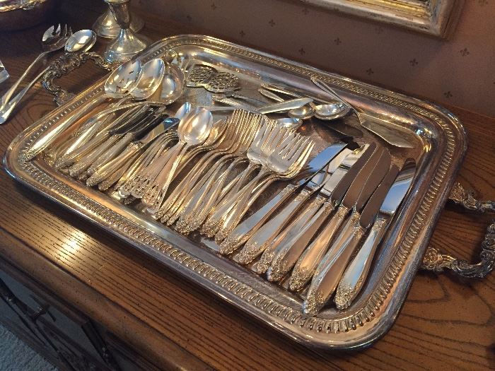 silver-plated flatware - 8 place settings plus service pieces