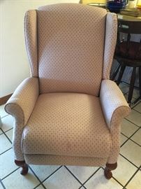 WING BACK CHAIR/ RECLINER