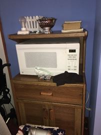 microwave oven and microwave cart