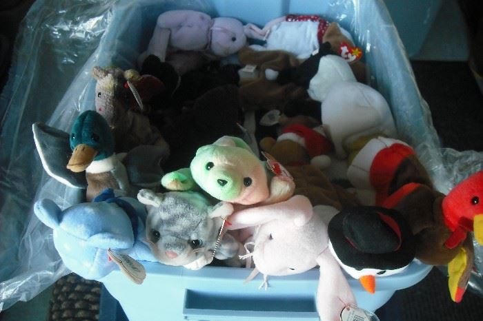 Over 100 Beanie Babies in New Condition!!