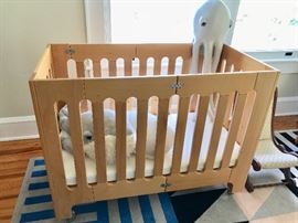 CRIB bloom alma mini crib